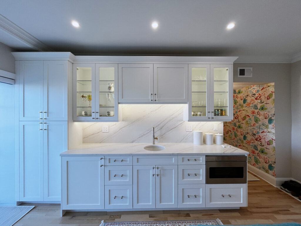 Essex & Sussex Spring Lake condo wet bar